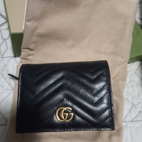 Authentic Gucci wallet - Picture 1 of 3